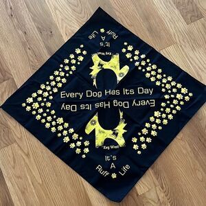 “Every dog has its day”Dog puppy terrier Key West Black & Gold Bandana PET NWOT